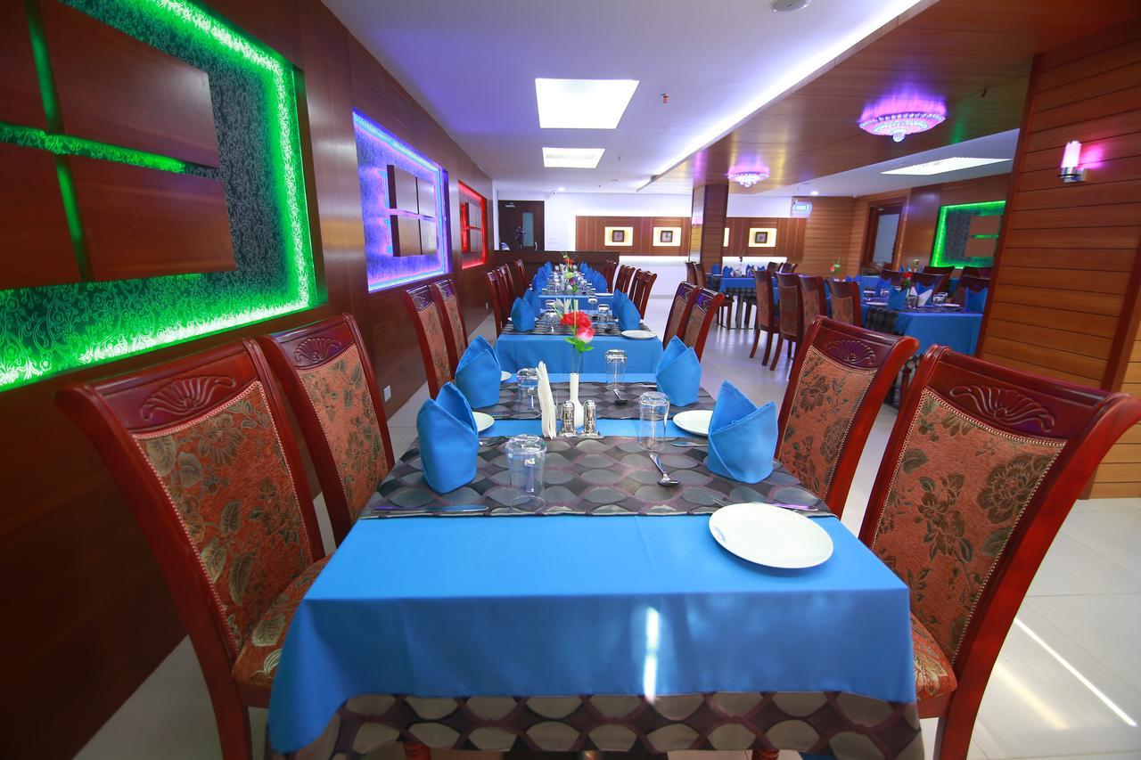Rouba Residency Hotel Ponnani Bagian luar foto