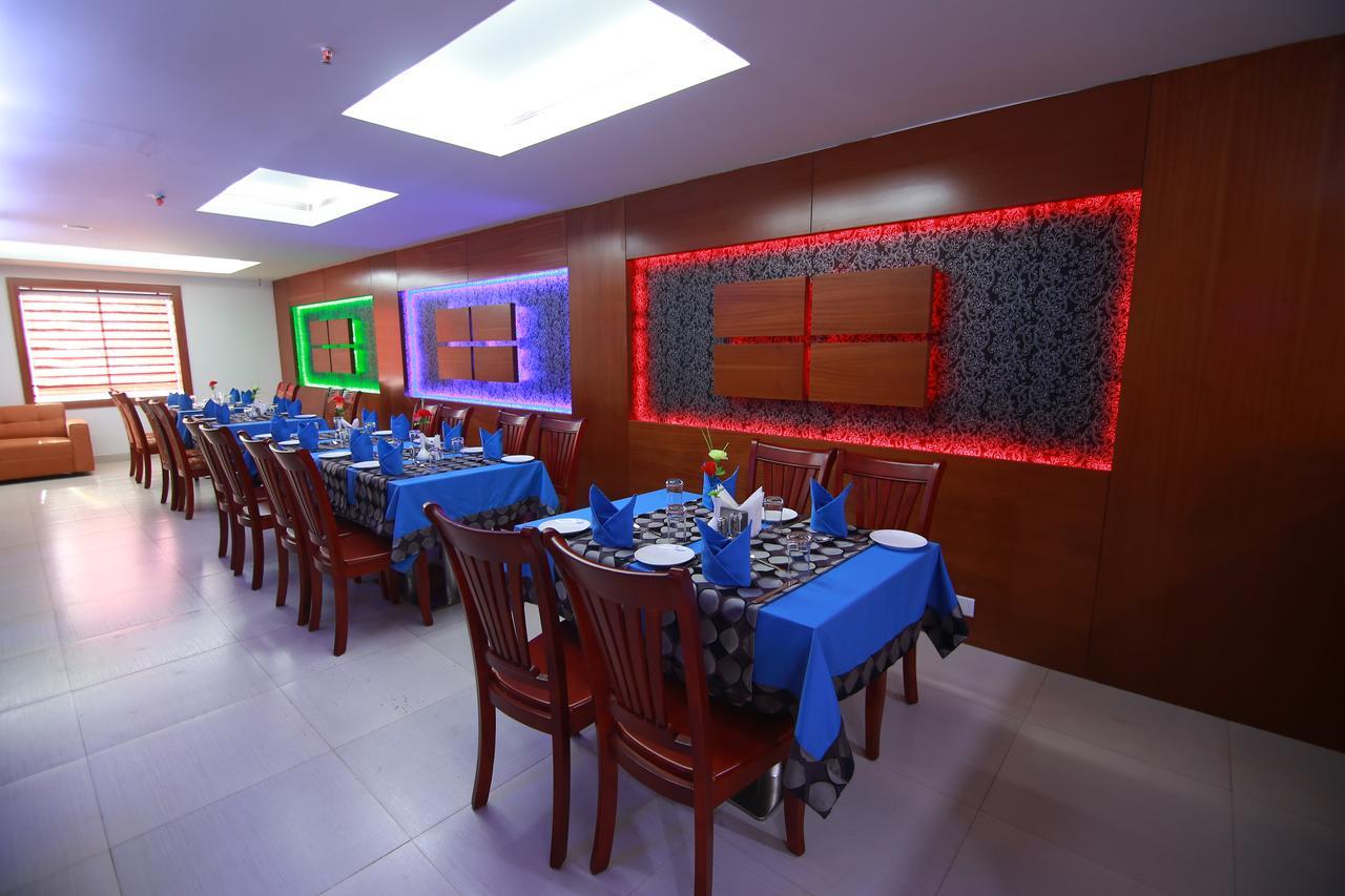 Rouba Residency Hotel Ponnani Bagian luar foto