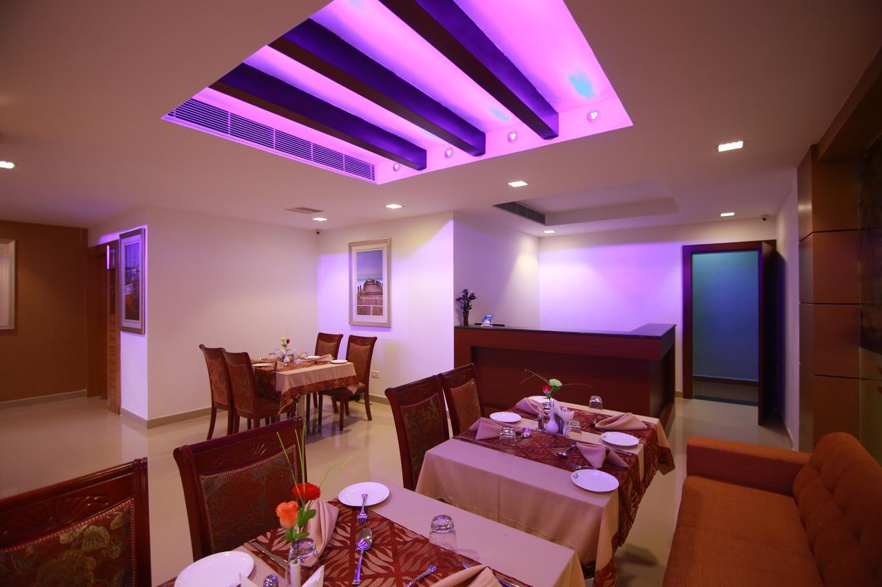 Rouba Residency Hotel Ponnani Bagian luar foto