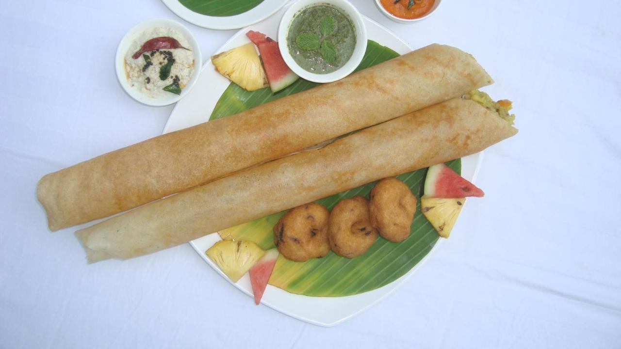 Rouba Residency Hotel Ponnani Bagian luar foto