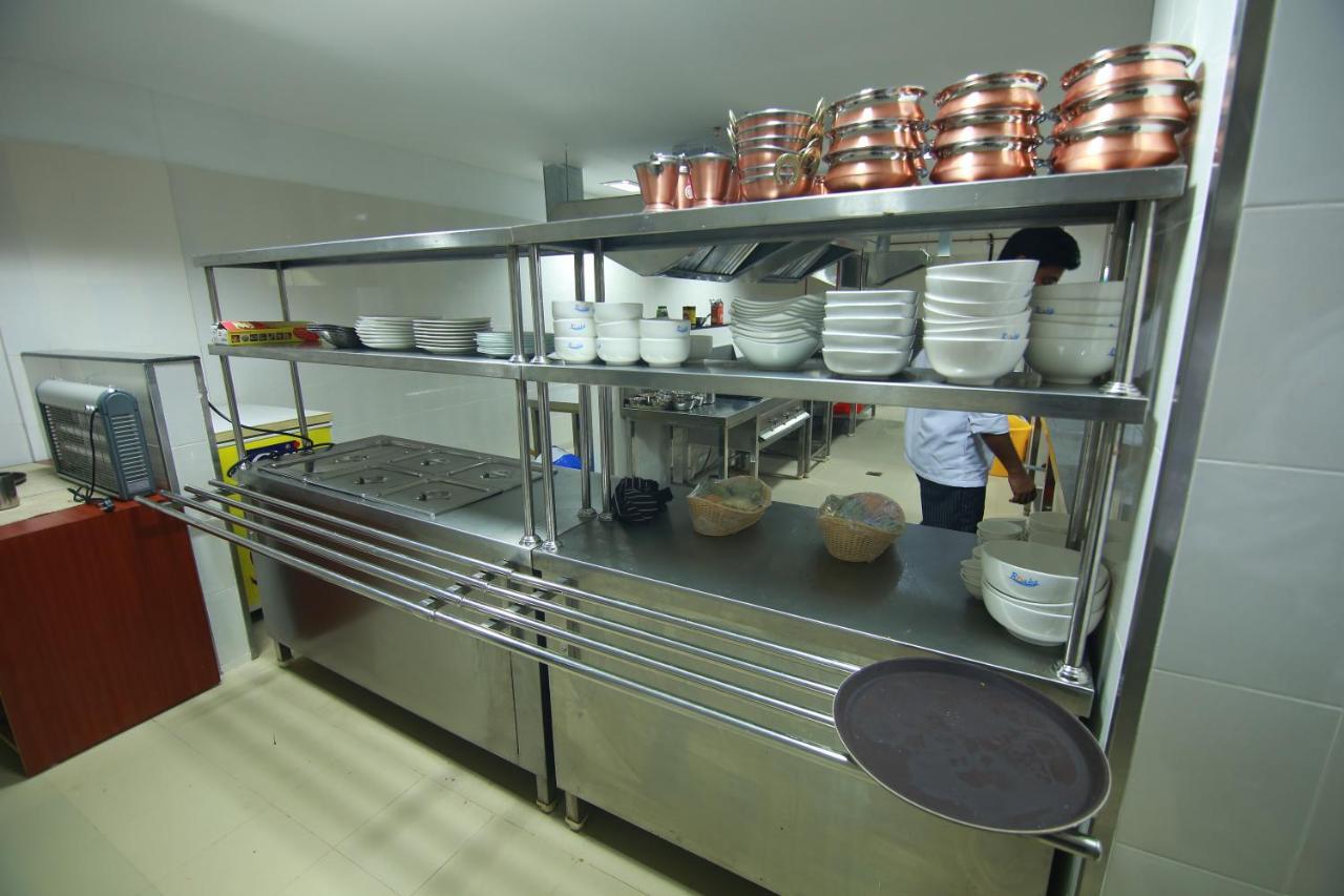 Rouba Residency Hotel Ponnani Bagian luar foto